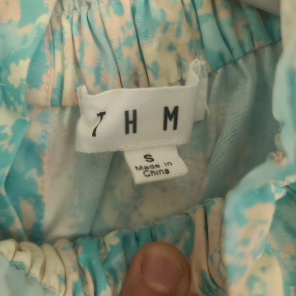 THM Blue and Pink Embroidered Puff Sleeve Floral Top Size S - Picture 4 of 6